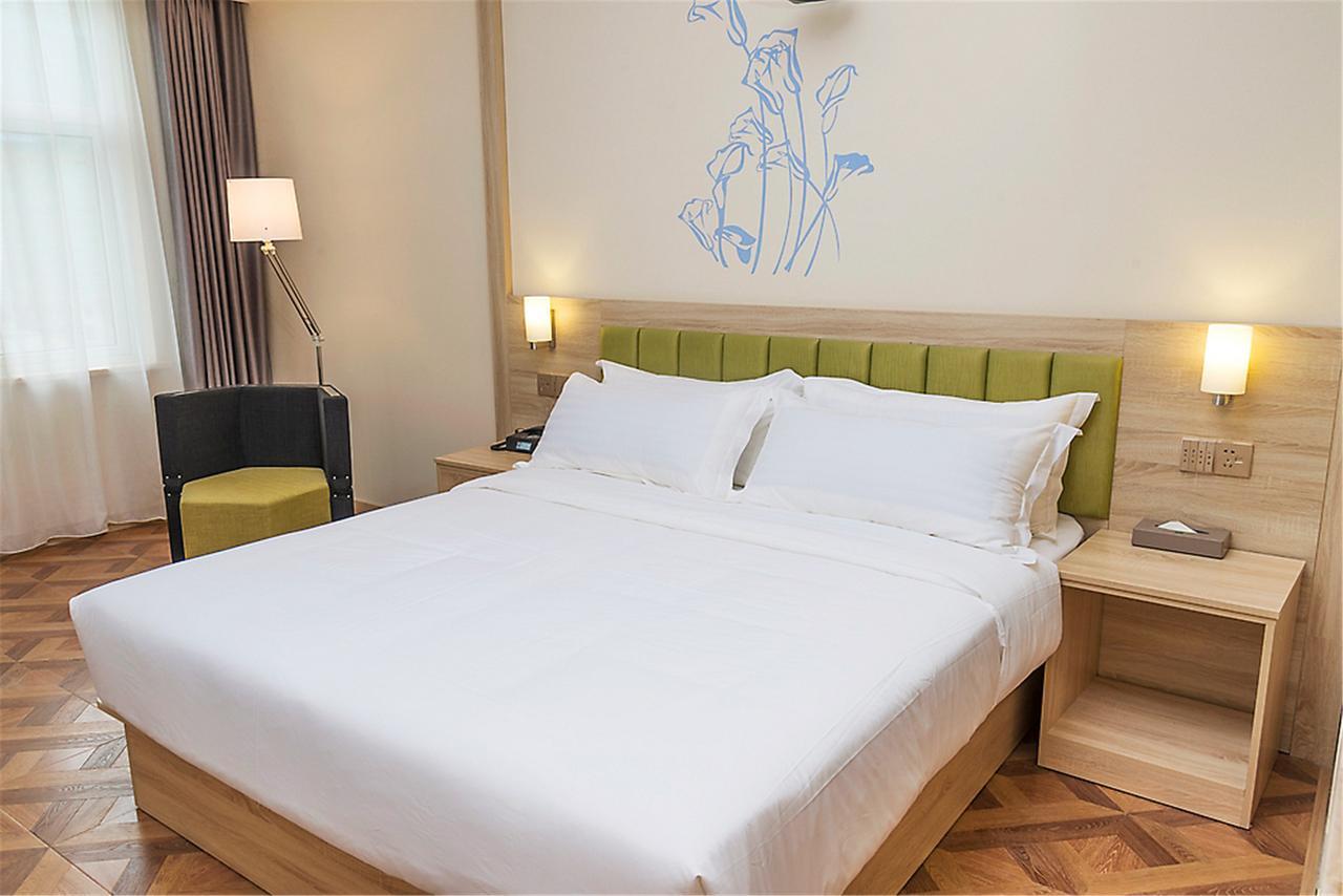 Ibis Styles Nantong Development Zone Shimao Plaza Hotel Eksteriør billede